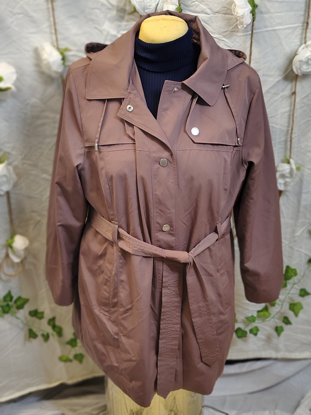 Gorgeous London Fog Mauve Belted Trench Coat with Hood